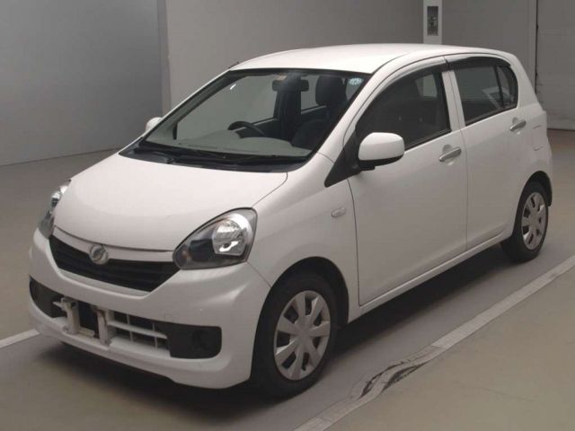 59015 Daihatsu Mira e s LA300S 2016 г. (TAA Kantou)